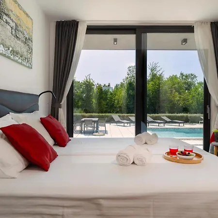 New Dorjan Apartment *